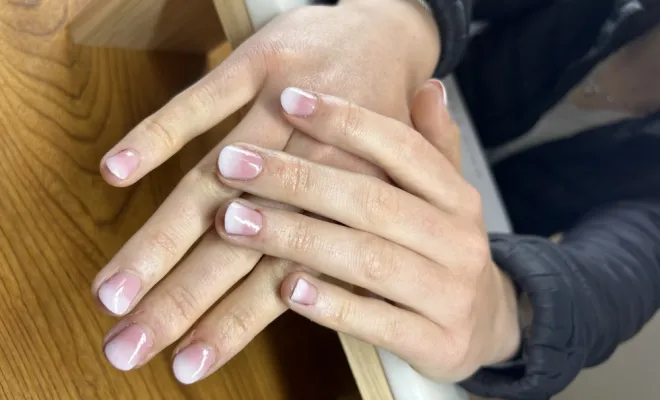 Pose de vernis semi-permanent, Montreuil-sur-Mer, Aman'Beauté